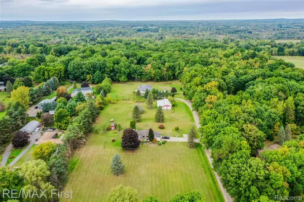 456 Loris Lane, Oxford, MI 48371