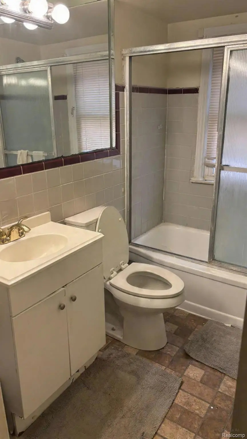 17205 Shaftsbury Avenue, Detroit, MI 48219 - #2