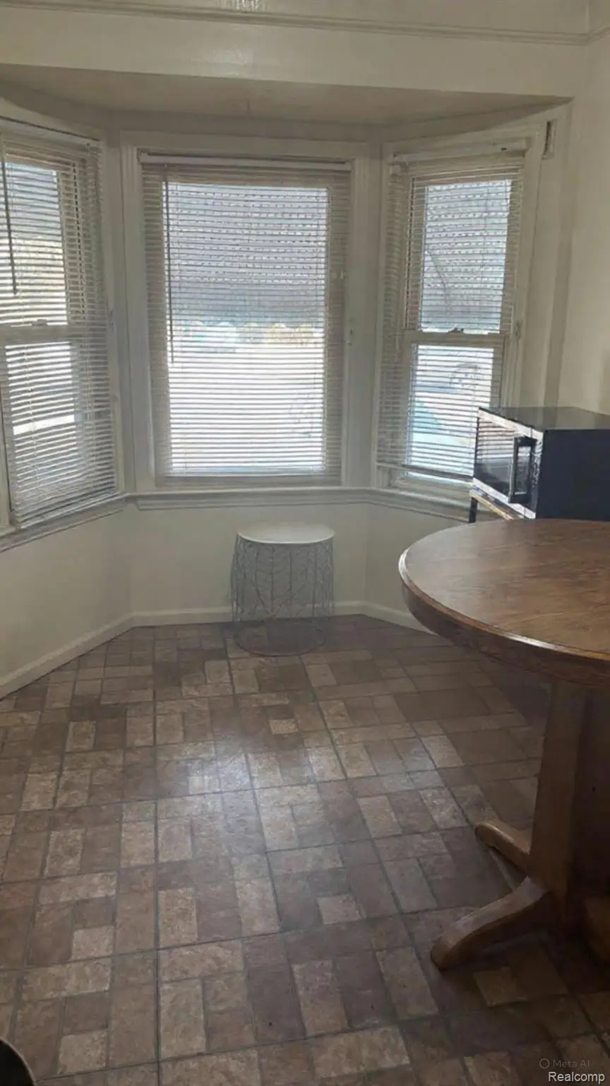 17205 Shaftsbury Avenue, Detroit, MI 48219 - #3