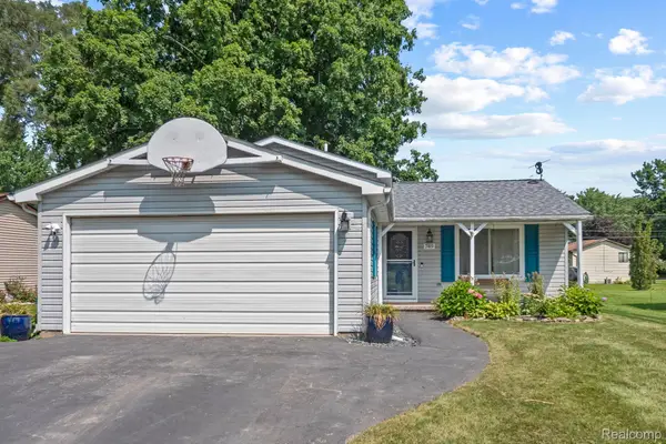 749 Mariday Street, LakeOrion, MI 48362