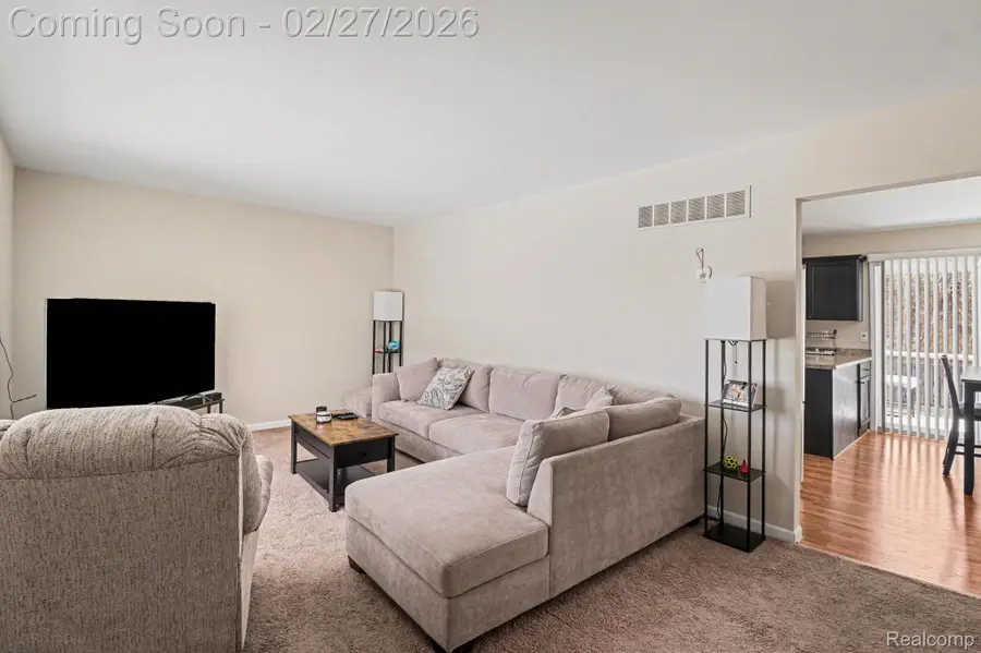 2420 Jones Road, Waterford, MI 48327 - #3