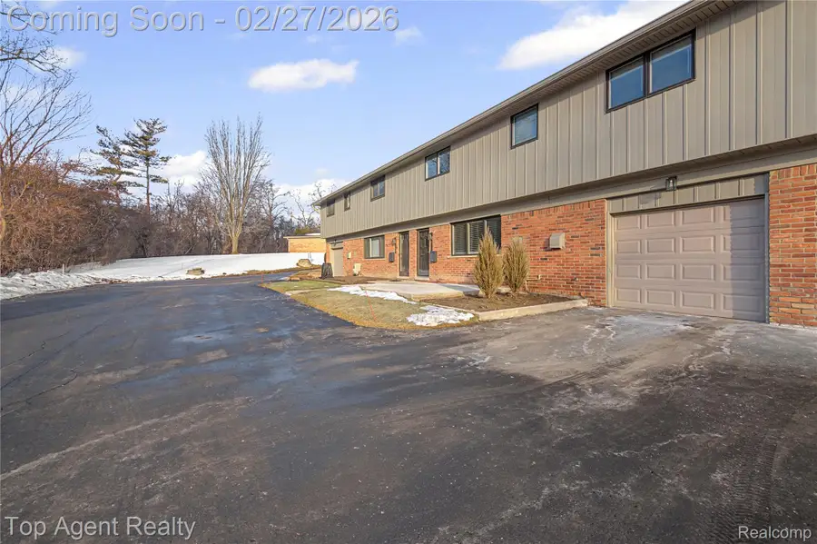 152 E Hickory Grove Road, Bloomfield Hills, MI 48304 - #3