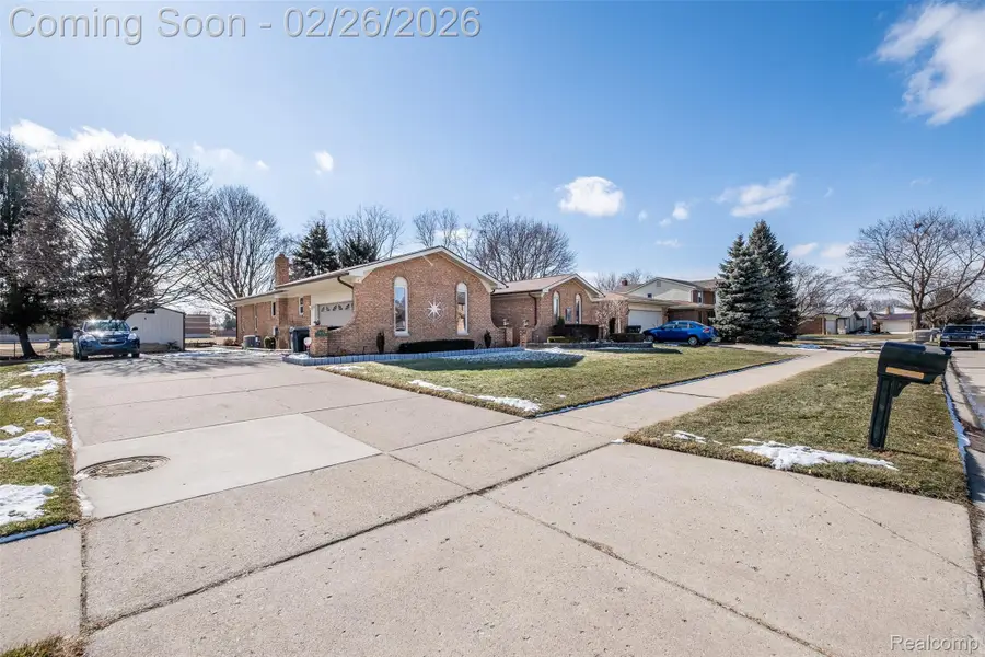 14256 Four Lakes Drive, Sterling Heights, MI 48313 - #3