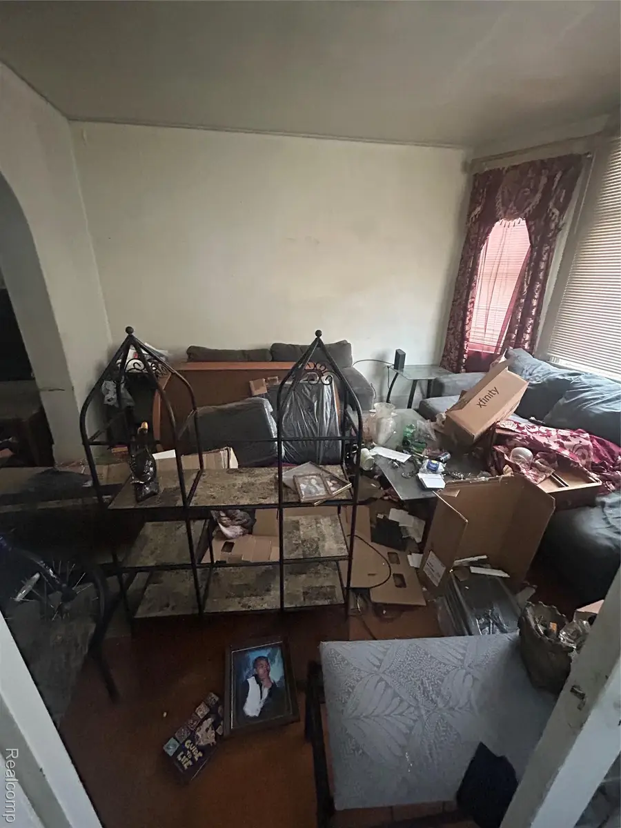 5541 Field Street, Detroit, MI 48213 - #2