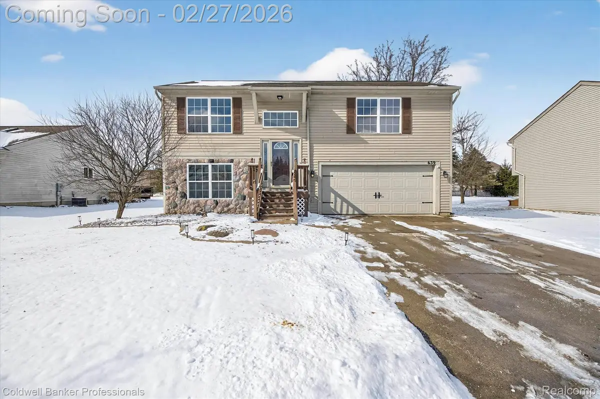 639 Andover Woods Drive, Fenton, MI 48430 - #1