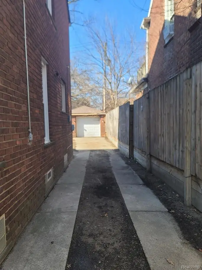 18613 Mendota Street, Detroit, MI 48221 - #3