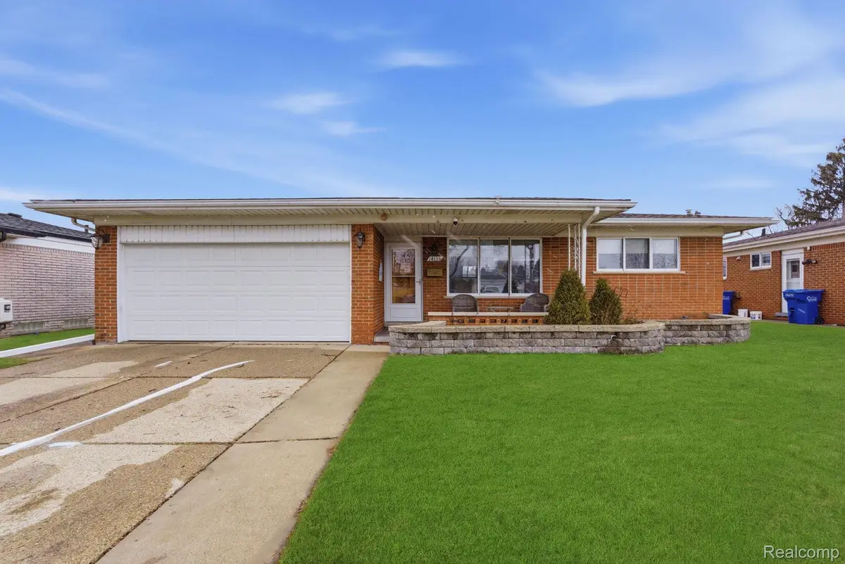 14135 Ivanhoe Drive, Warren, MI 48088 - #1