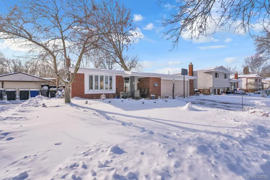 35831 Somerset Street, Westland, MI 48186 - #3