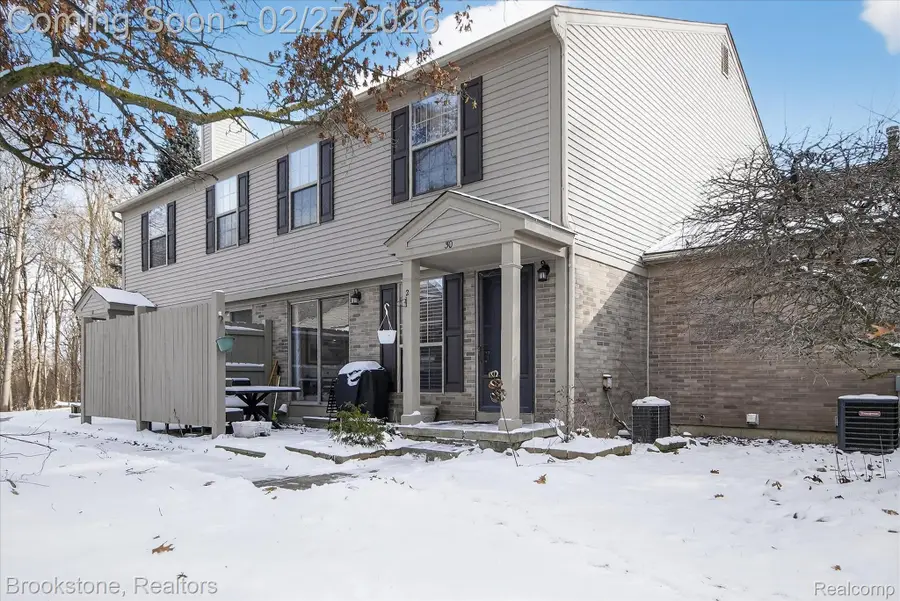 30 Pine Tree Ridge Drive #2, Waterford, MI 48327 - #2