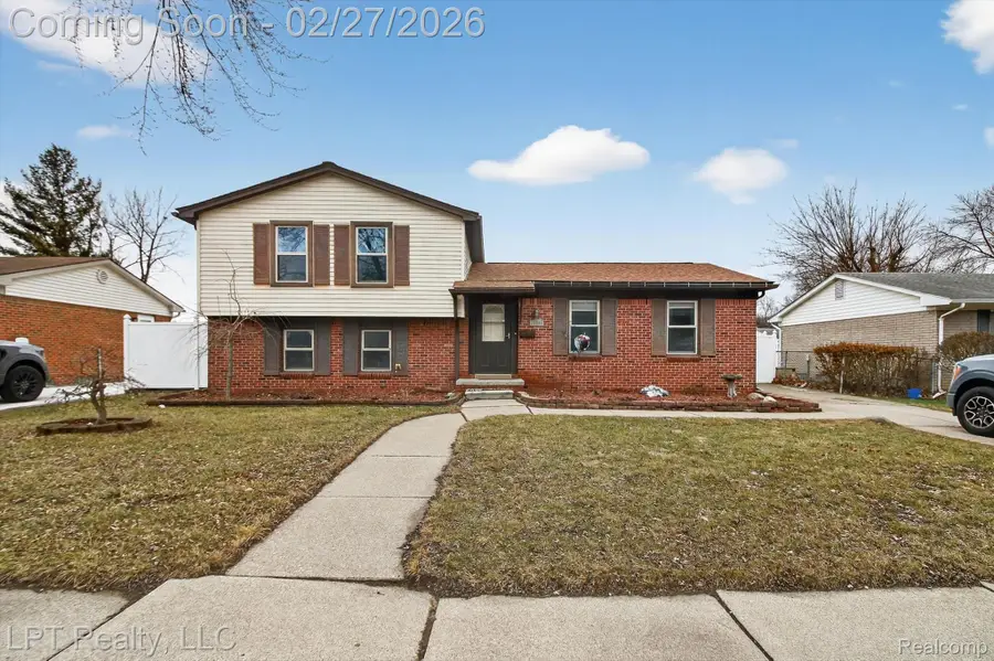 22507 Doncaster Avenue, Brownstown, MI 48193 - #2