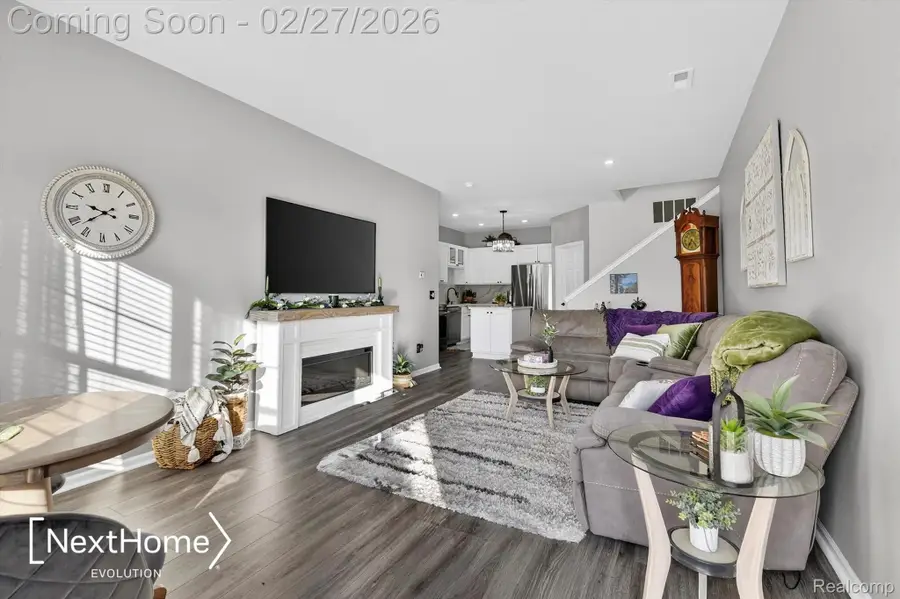 9627 Lakeside Drive, Ypsilanti, MI 48197 - #3