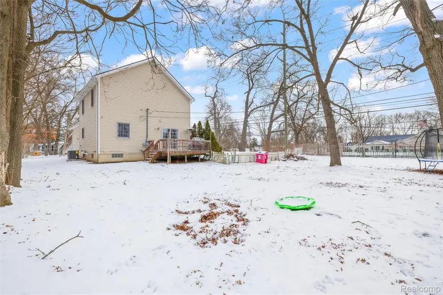 2713 Woodbury Street, Commerce, MI 48390 - #3