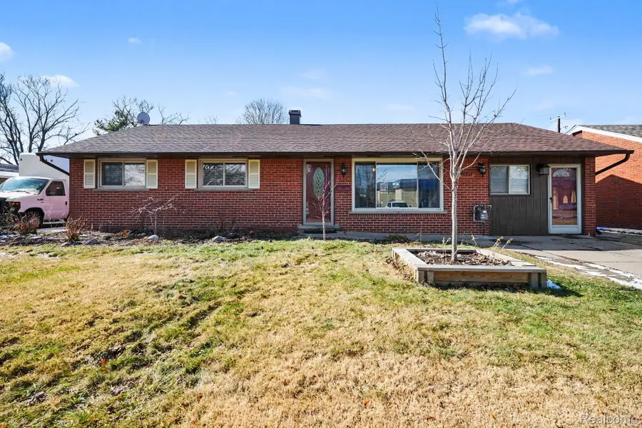 35337 Little Mack Avenue, Clinton Township, MI 48035 - #2