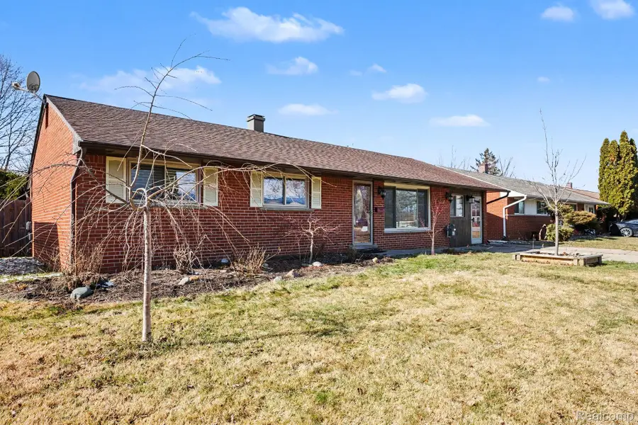 35337 Little Mack Avenue, Clinton Township, MI 48035 - #3