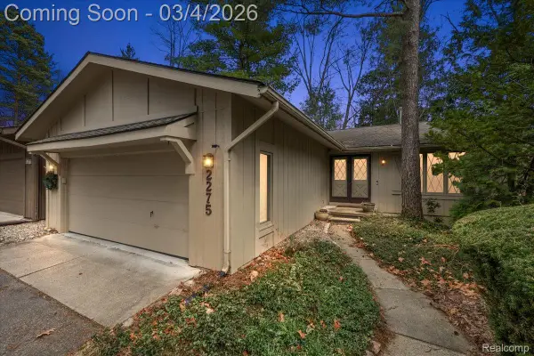 2275 Forest Glen, WestBloomfield, MI 48324