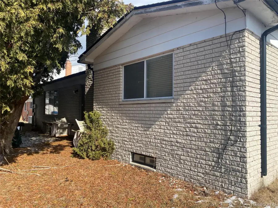 29411 Marimoor Drive, Southfield, MI 48076 - #2