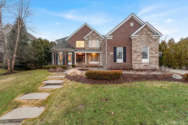 24329 Saybrook Court, Novi, MI 48374