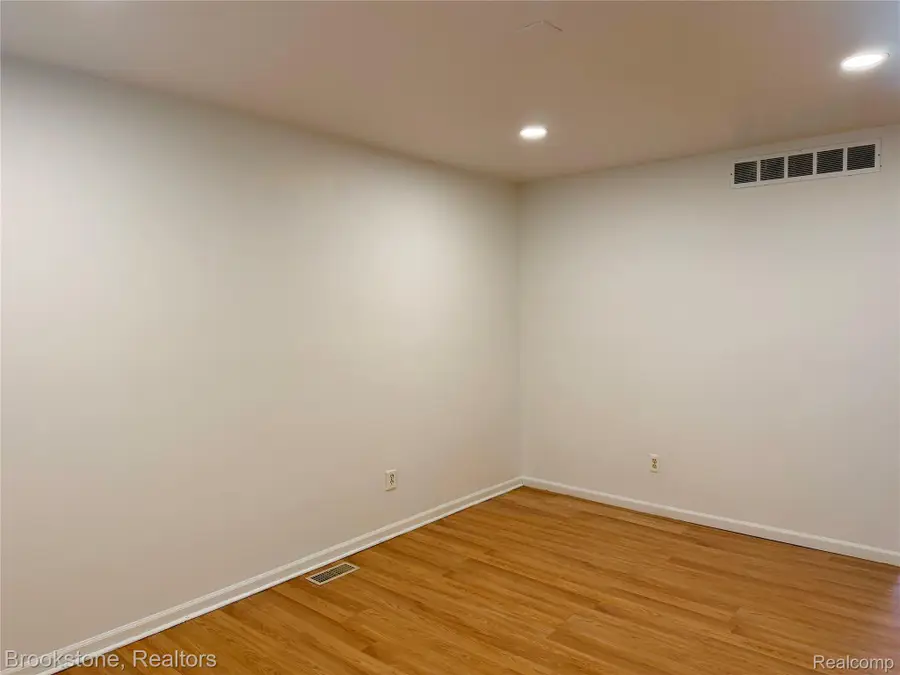 8401 18 Mile Road #196, Sterling Heights, MI 48313 - #3