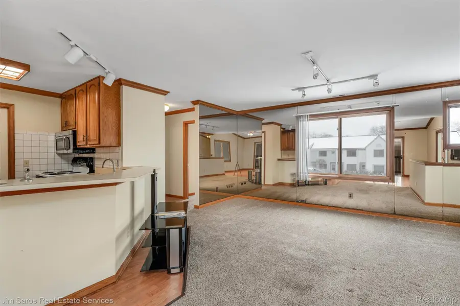 64 Rosebud Lane, Mount Clemens, MI 48043 - #3