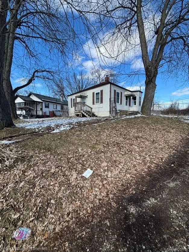 22 N Merrimac Street, Pontiac, MI 48340 - #2