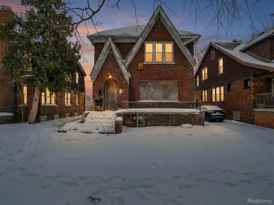 5282 Lakeview Street, Detroit, MI 48213 - #2