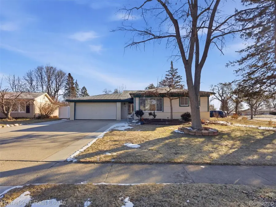 750 Southampton Court, Auburn Hills, MI 48326 - #2