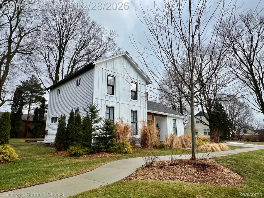 210 Center Street, Fenton, MI 48430 - #2