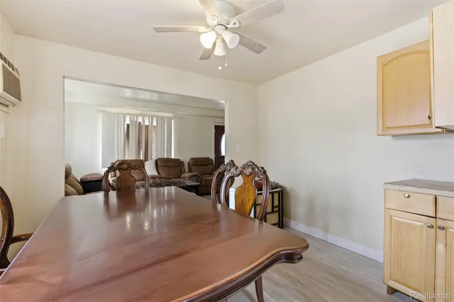 6011 Washington Street, Romulus, MI 48174 - #3