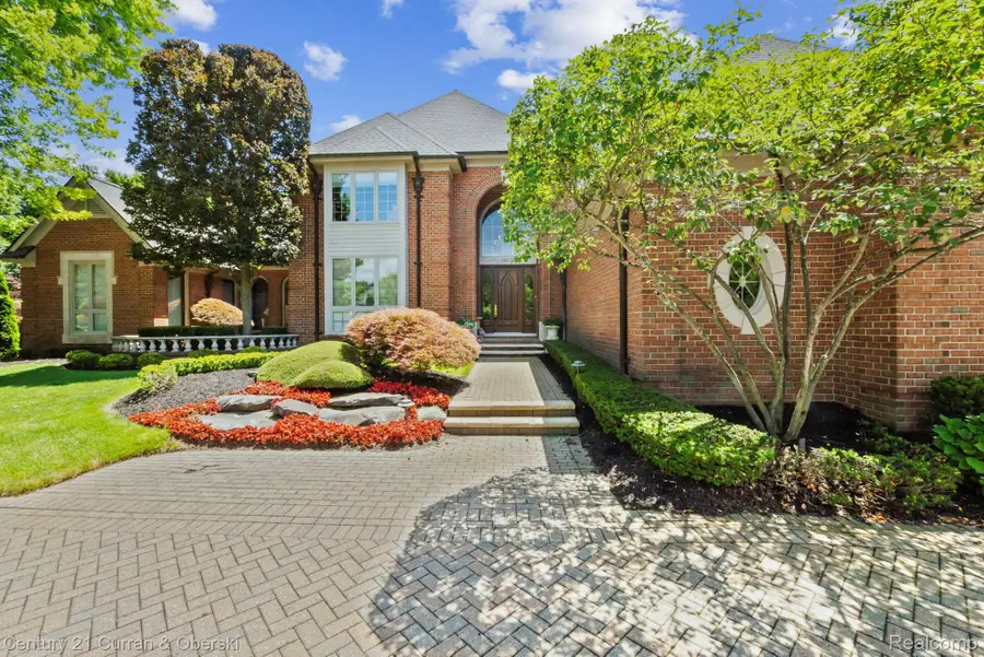 18878 Oak Leaf Lane, Northville, MI 48168 - #2