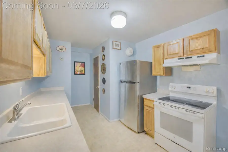 37759 Colonial Drive, Westland, MI 48185 - #3