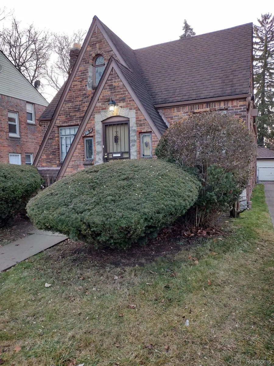 16871 Plainview Avenue, Detroit, MI 48219 - #2