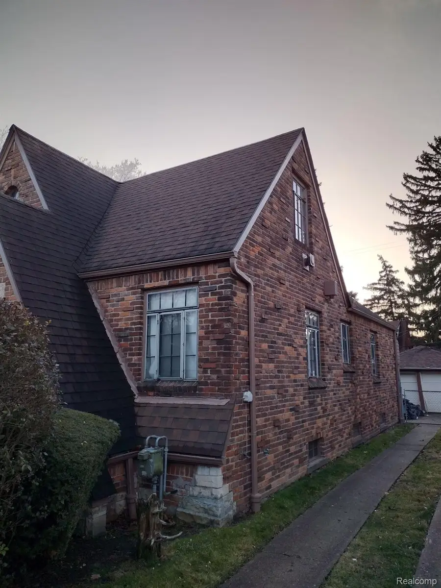16871 Plainview Avenue, Detroit, MI 48219 - #3