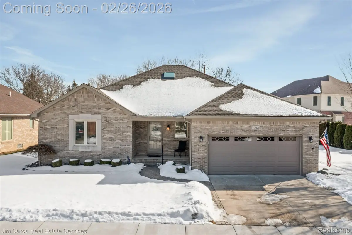 20660 Parkplace Lane, Clinton, MI 48036 - #1