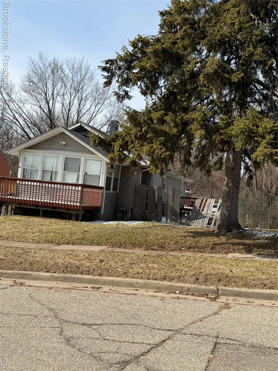 18 S Eastway Drive, Pontiac, MI 48342 - #2