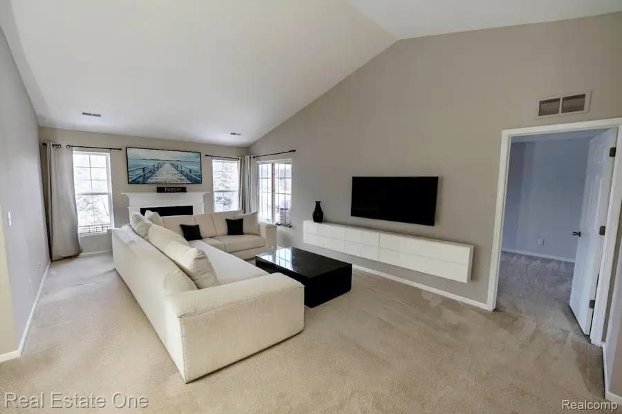 5305 Brookemonte Circle, Rochester, MI 48306 - #3