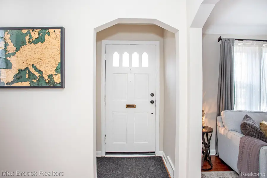 26434 Wyoming Road, Huntington Woods, MI 48070 - #3