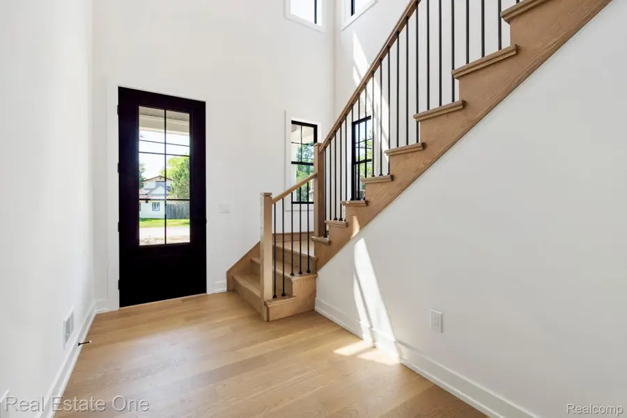 1517 Kessler Avenue, Keego Harbor, MI 48320 - #3