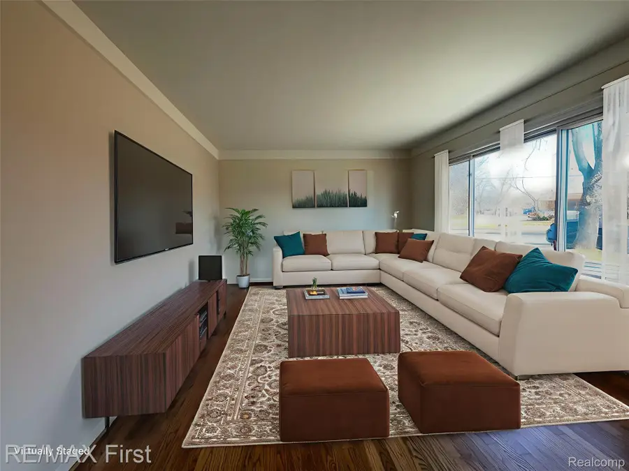 8236 Margaret Street, Taylor, MI 48180 - #3