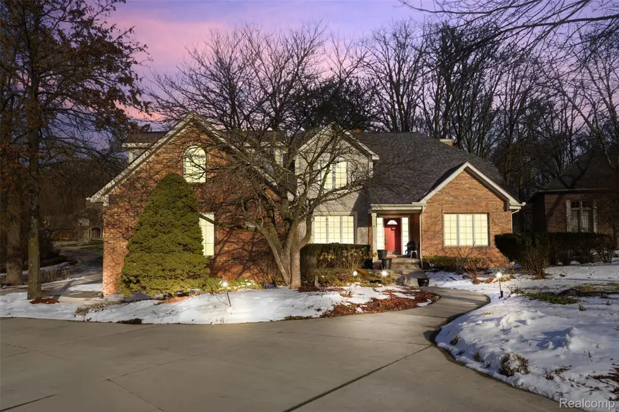 28690 Wintergreen Court, Farmington Hills, MI 48331 - #3