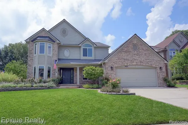 5421 Wentworth Drive, CommerceTwp, MI 48382