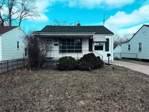 19009 Woodland Street, HarperWoods, MI 48225