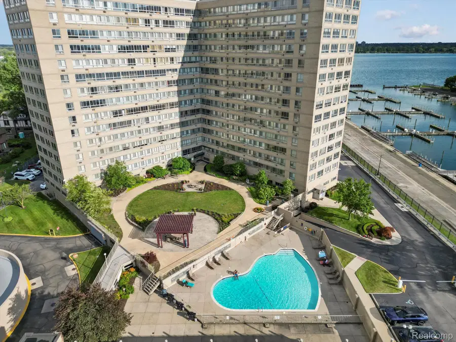 8900 E Jefferson Avenue #1110, Detroit, MI 48214 - #3