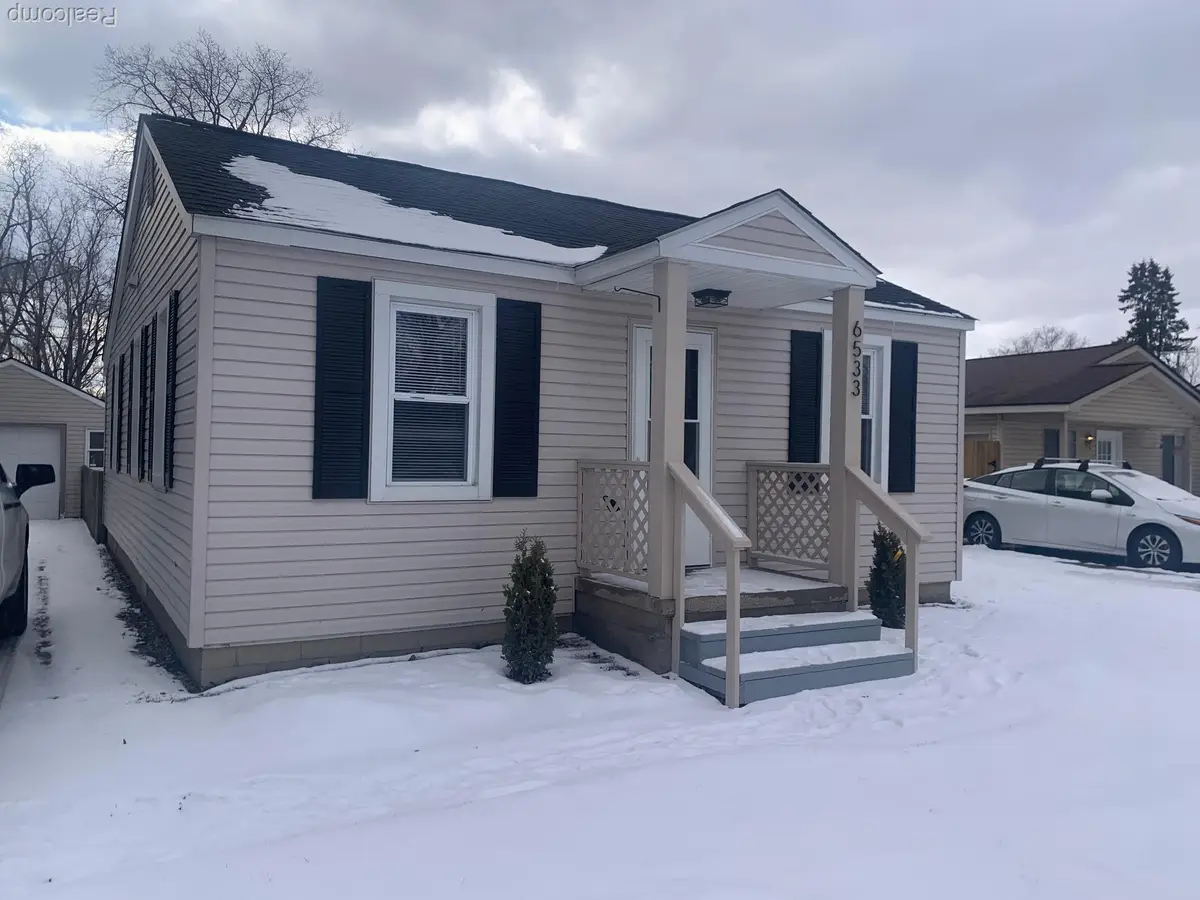 6533 Cloverton Drive, Waterford, MI 48329 - #1