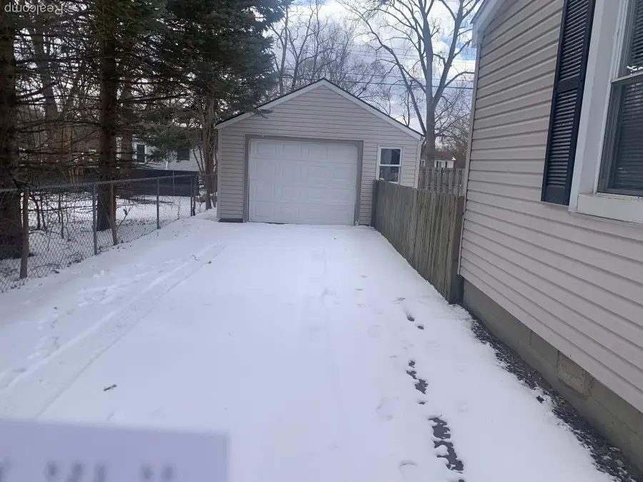 6533 Cloverton Drive, Waterford, MI 48329 - #2