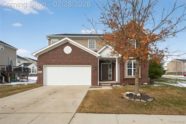 59684 Twin Pines Drive, NewHudson, MI 48165