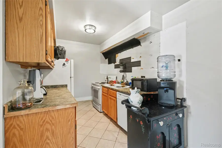 31805 Kelly Road #25, Fraser, MI 48026 - #3