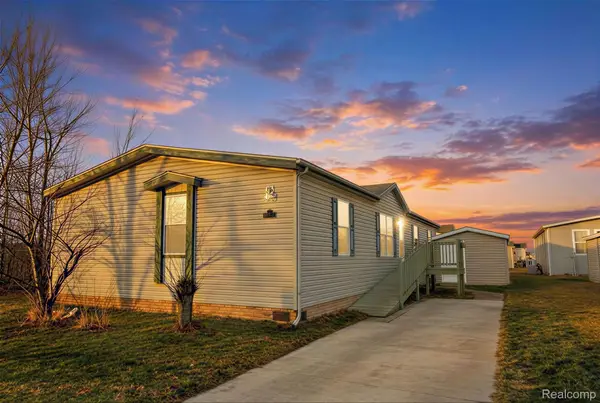 3423 Green Apple Court, Carleton, MI 48117