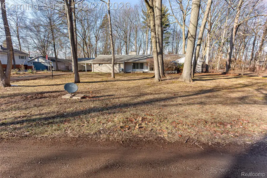 35840 Oakwood Lane, Westland, MI 48186 - #2