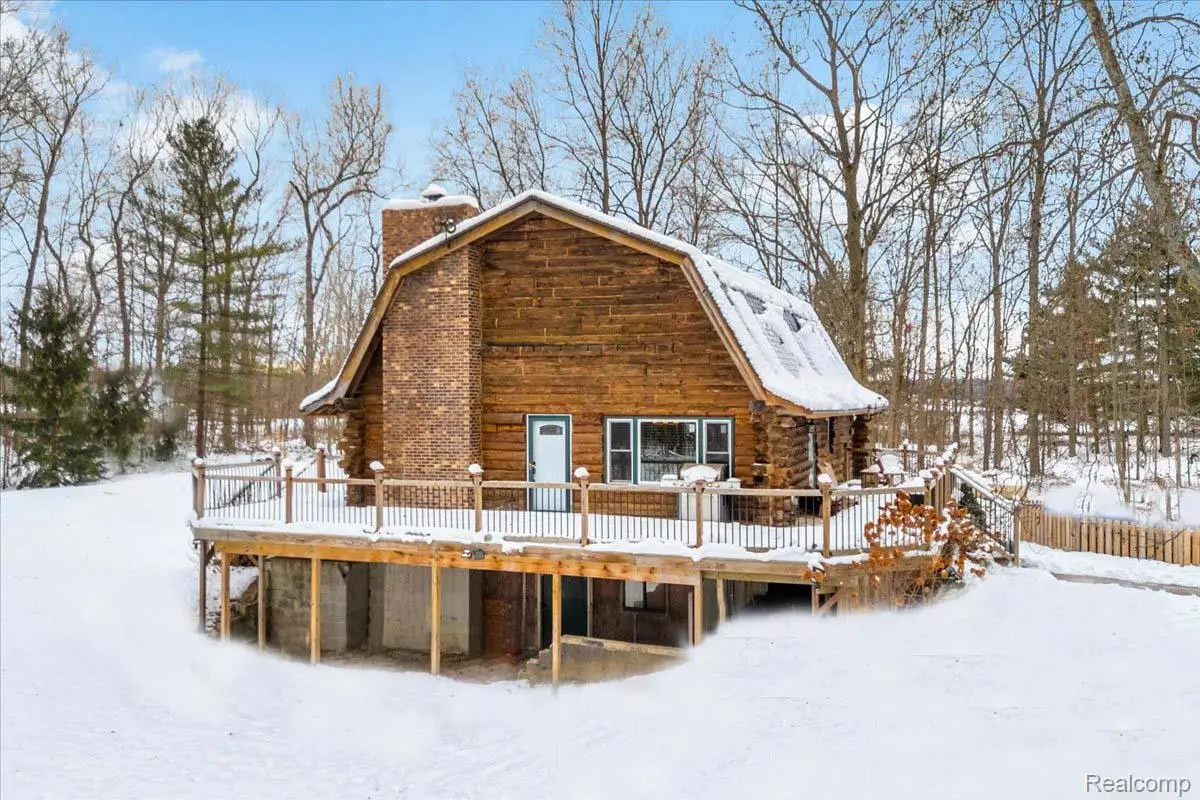 14830 County Line Road, Byron, MI 48418 - #1