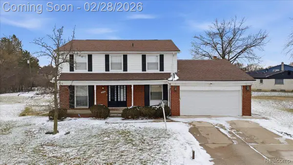22448 Hallcroft Trail, Southfield, MI 48034